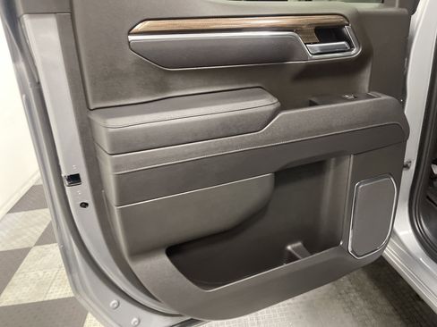 Used 2025 Chevrolet Silverado 1500 LT Trail Boss w/ LT Trail Boss Premium Package image 15