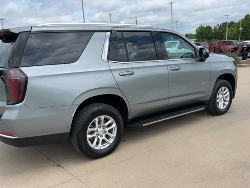 Used 2025 Chevrolet Tahoe LT AWD/4WD image 9
