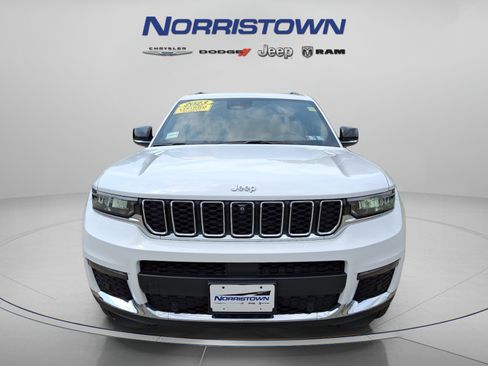 Certified 2023 Jeep Grand Cherokee L Limited w/ Luxury Tech Group II AWD/4WD image 2