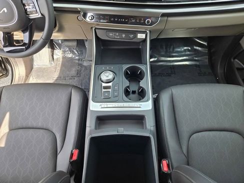 New 2026 Kia Carnival LXS FWD image 27