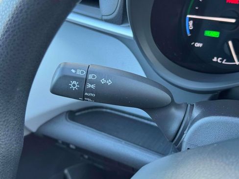 Used 2025 Toyota Sienna LE AWD/4WD image 22