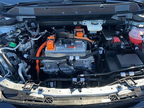 New 2026 Chevrolet Equinox EV LT image 31