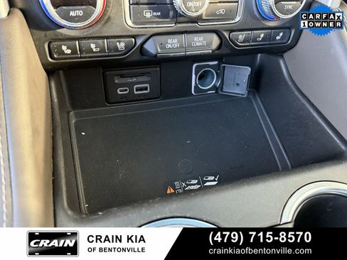 Used 2021 GMC Yukon XL SLT w/ SLT Premium Package image 19