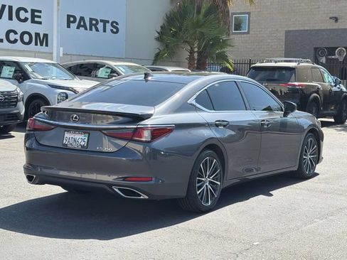 Used 2022 Lexus ES 350 w/ Premium Package FWD image 4