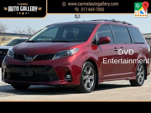 Used 2019 Toyota Sienna SE w/ SE Preferred Package image 1