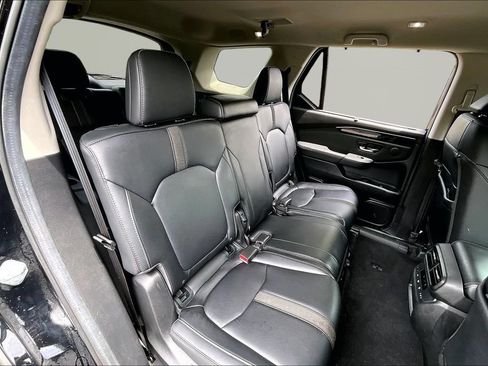 Used 2025 Honda Pilot EX-L image 19