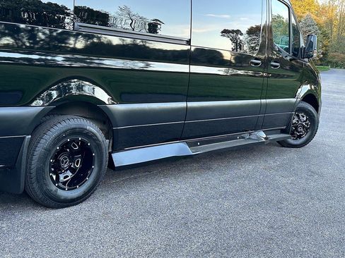 Used 2024 Mercedes-Benz Sprinter 3500 image 39