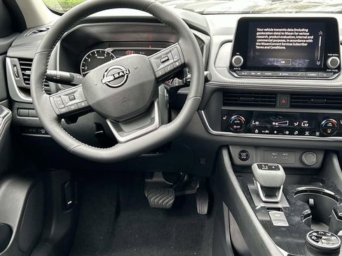 New 2026 Nissan Rogue SV AWD/4WD image 25