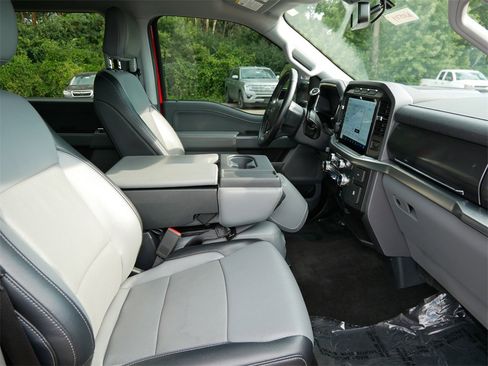Certified 2022 Ford F150 Lariat w/ Trailer Tow Package image 8