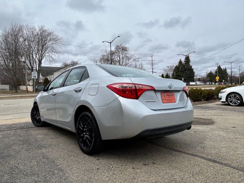 Used 2017 Toyota Corolla LE w/ Carpet Mat Package (TMS) image 6