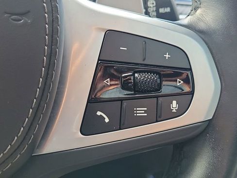 Used 2022 BMW X5 M50i w/ Premium Package image 27