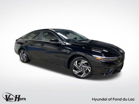 New 2026 Hyundai Elantra Limited image 1