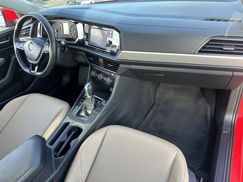 Used 2019 Volkswagen Jetta SE FWD image 12