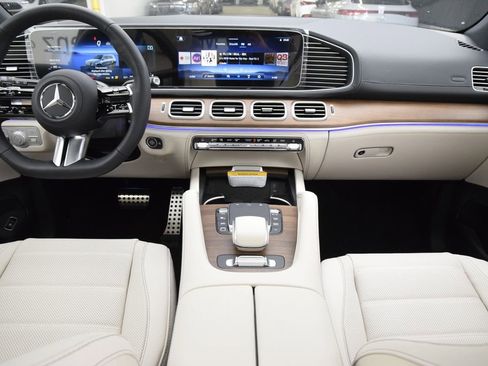 New 2025 Mercedes-Benz GLS 580 4MATIC image 20