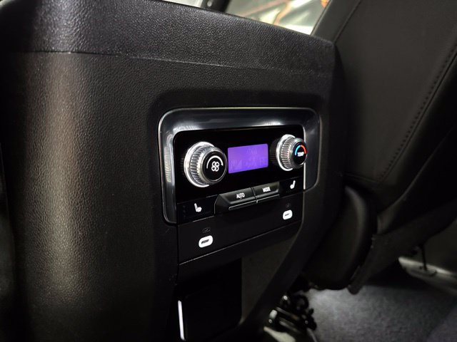 Used 2021 GMC Yukon AT4 w/ Technology Package AWD/4WD image 17