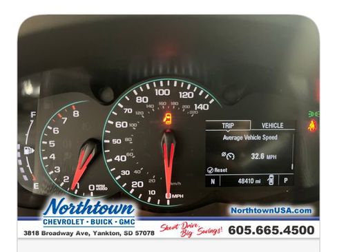 Used 2022 Chevrolet Trax LT w/ LT Convenience Package AWD/4WD image 22