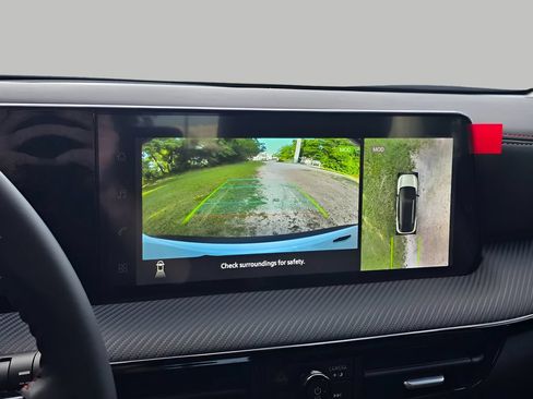 New 2026 Nissan Kicks SR AWD/4WD image 21