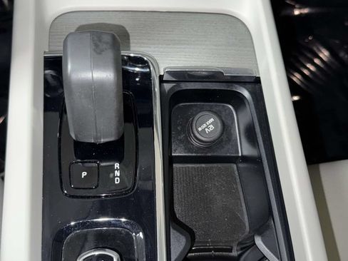 Used 2023 Volvo XC60 B5 Plus w/ Climate Package FWD image 24
