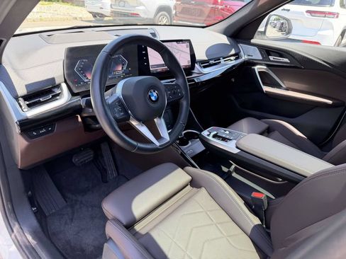 Used 2025 BMW X2 xDrive28i w/ Premium Package AWD/4WD image 18