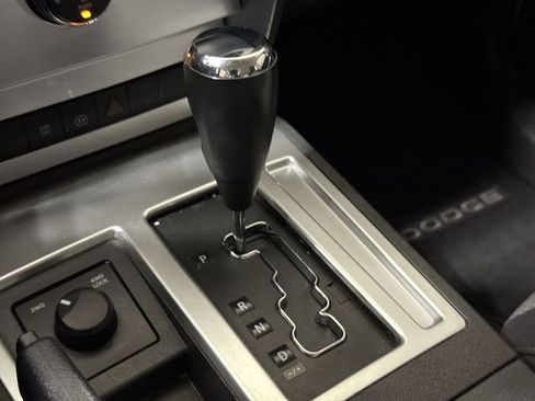 Used 2007 Dodge Nitro R/T image 16