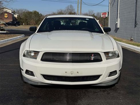 Used 2011 Ford Mustang Premium w/ 203A Rapid Spec Order Code image 23