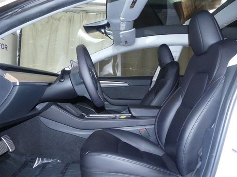 Used 2023 Tesla Model 3 Standard Range RWD image 19