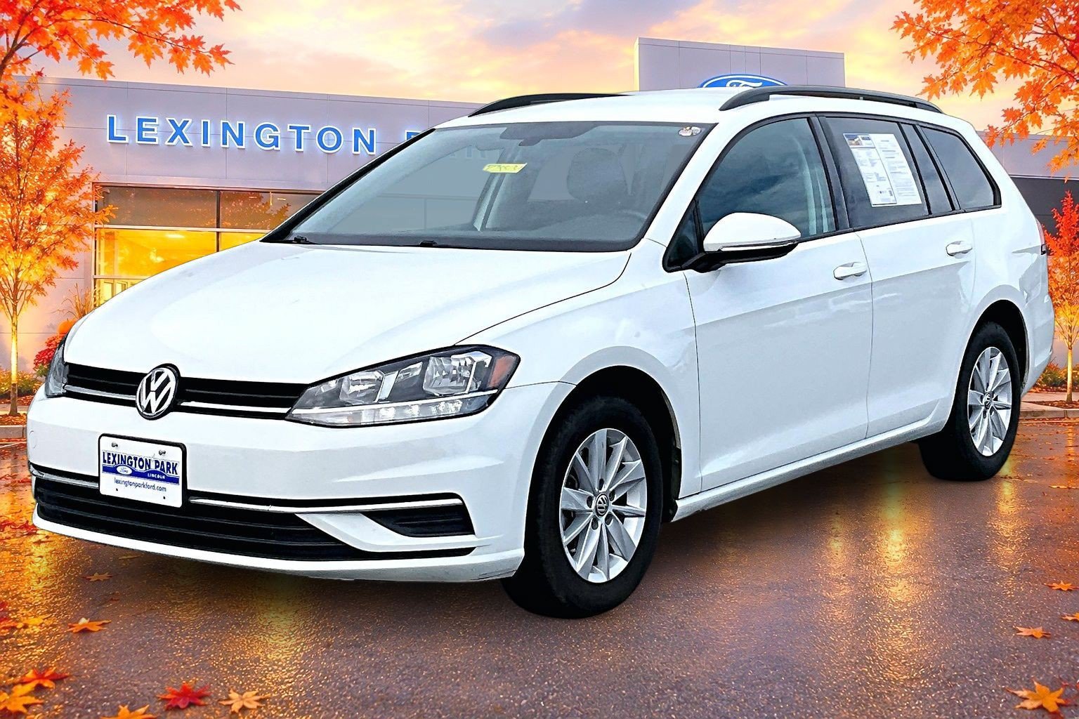 Used 2018 Volkswagen Golf S FWD image 3
