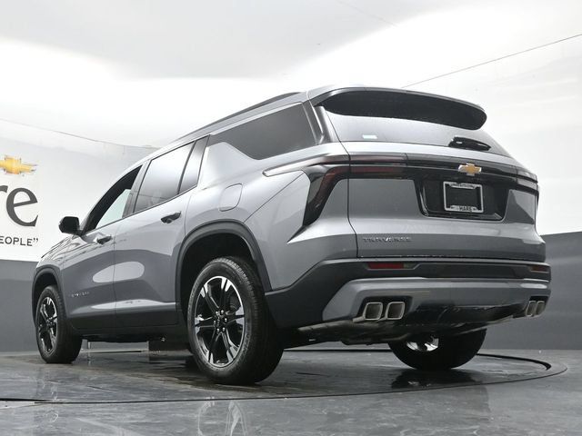 New 2027 Chevrolet Traverse LT w/ Sun and Wheel Package FWD image 5