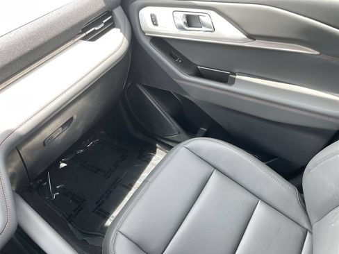 New 2026 Ford Explorer Active w/ Active Comfort Package RWD image 16