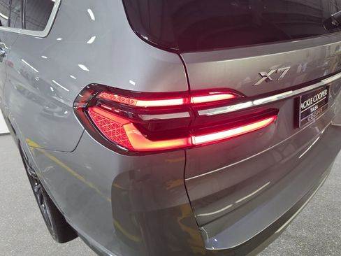 Used 2024 BMW X7 xDrive40i AWD/4WD image 33