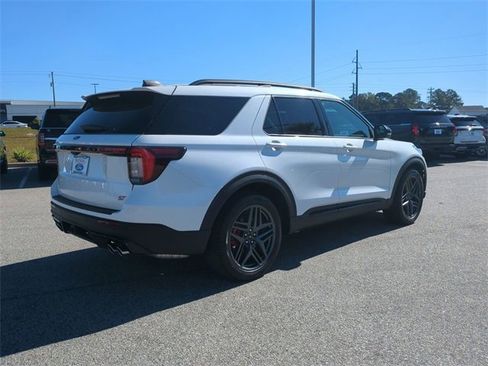 Used 2025 Ford Explorer ST w/ Sun And Sound Package image 4