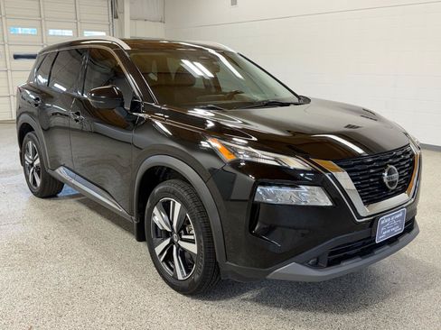 Used 2021 Nissan Rogue SL w/ Premium Package FWD image 6