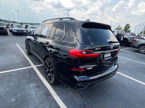 Used 2022 BMW X7 xDrive40i w/ M Sport Package AWD/4WD image 5