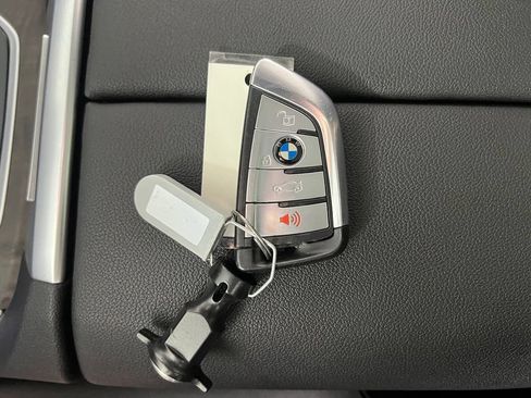 Used 2022 BMW X5 xDrive40i w/ Premium Package AWD/4WD image 36