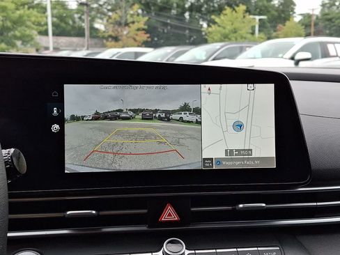 Used 2024 Hyundai Elantra SEL FWD image 20