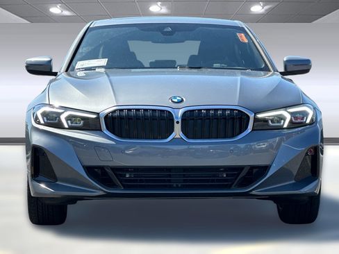 Used 2025 BMW 330i xDrive Sedan w/ Convenience Package image 5