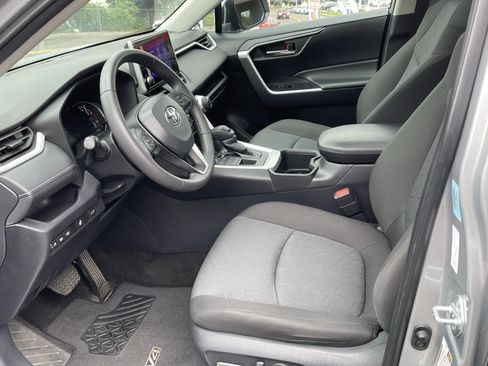 Certified 2024 Toyota RAV4 XLE w/ Convenience Package AWD/4WD image 11