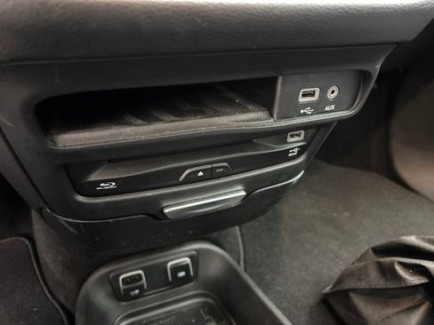 Used 2020 Chrysler Pacifica Touring-L Plus FWD image 22