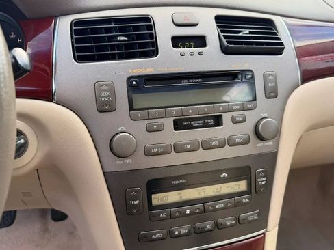 Used 2002 Lexus ES 330 w/ Premium Pkg FWD image 14