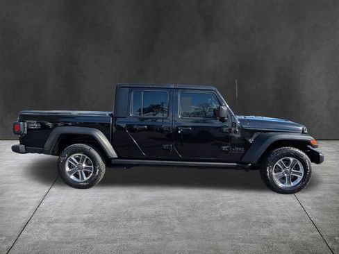 Used 2023 Jeep Gladiator Sport w/ Trailer Tow Package image 3