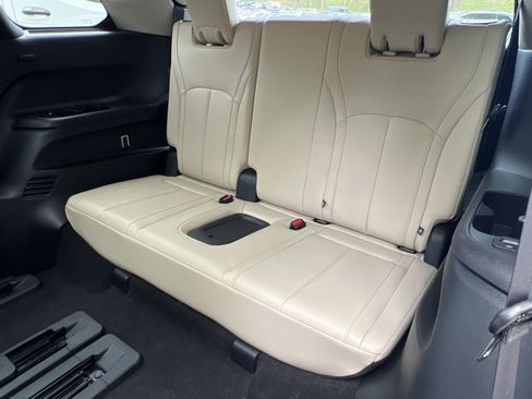 Used 2023 INFINITI QX60 Sensory AWD/4WD image 24