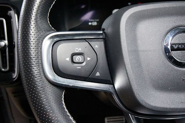 Used 2021 Volvo XC40 P8 Recharge w/ Advanced Package AWD/4WD image 12