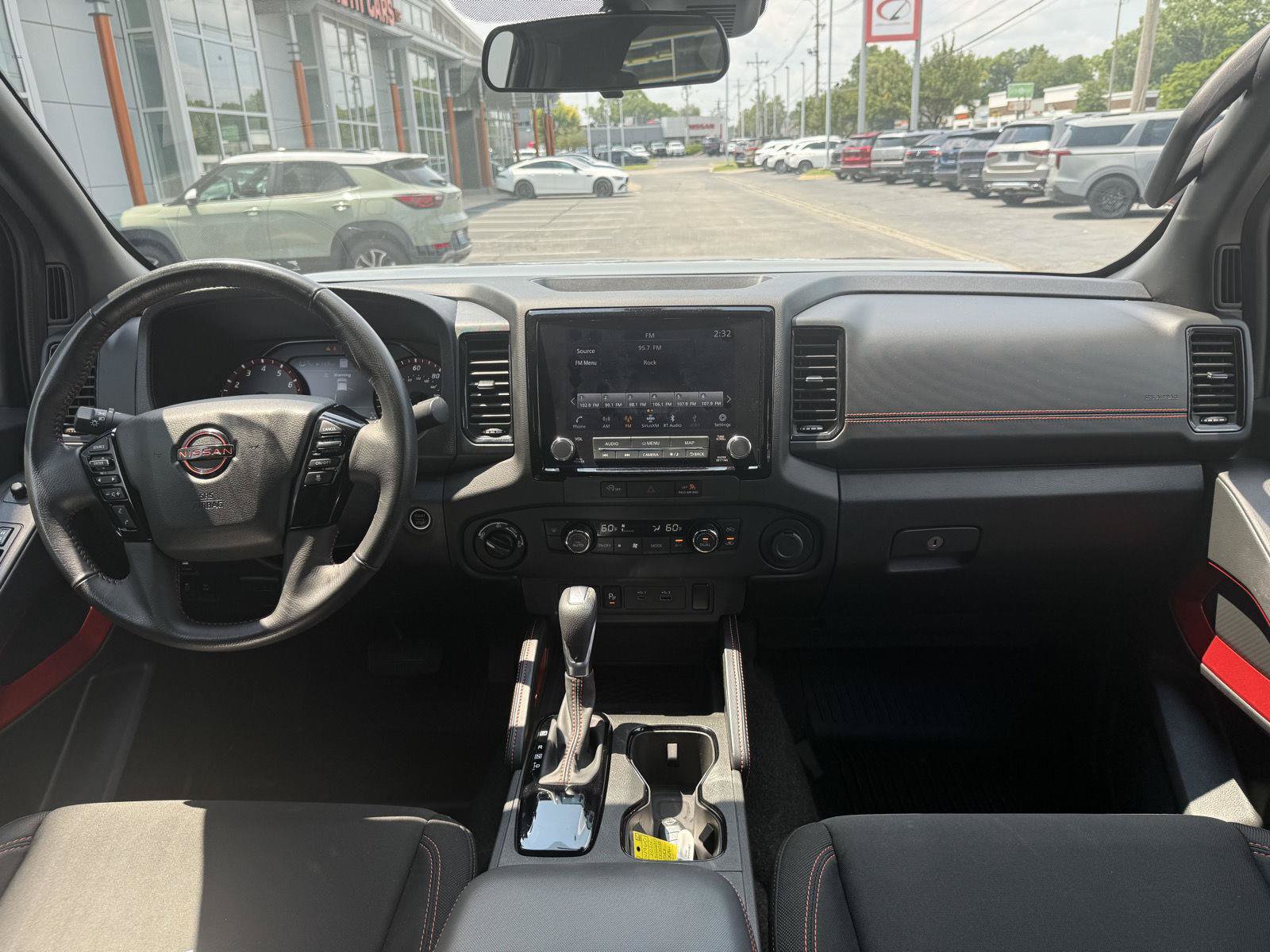 Used 2024 Nissan Frontier PRO-4X w/ Technology Package AWD/4WD image 31
