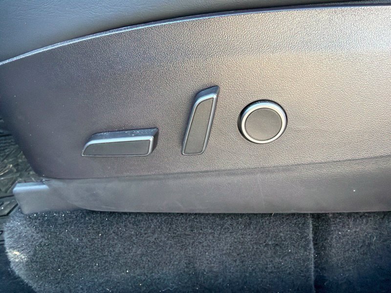 Used 2022 Tesla Model Y Long Range AWD/4WD image 14