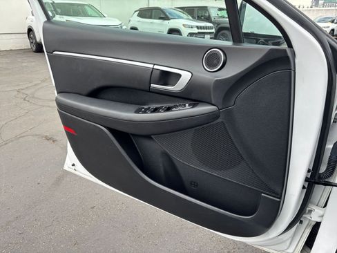 Used 2025 Hyundai Sonata SEL FWD image 18