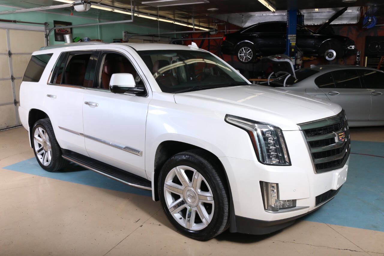 Used 2016 Cadillac Escalade Premium AWD/4WD image 1