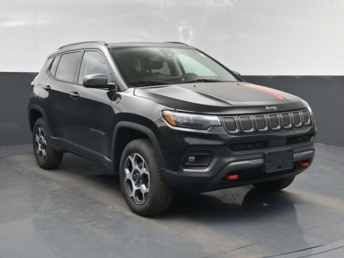 Used 2022 Jeep Compass Trailhawk w/ Trailhawk Elite Group AWD/4WD image 8