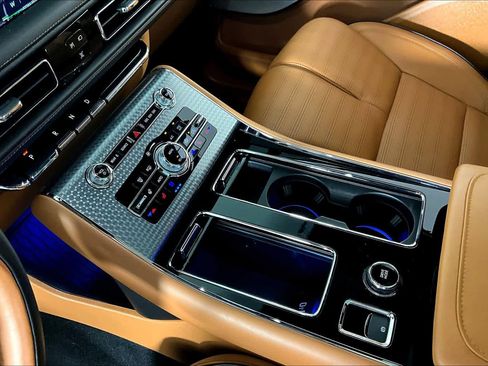 Used 2024 Lincoln Aviator Black Label w/ Jet Package image 14