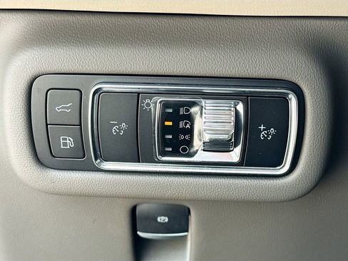 Used 2024 Lincoln Nautilus Reserve w/ Equipment Group 202A AWD/4WD image 11