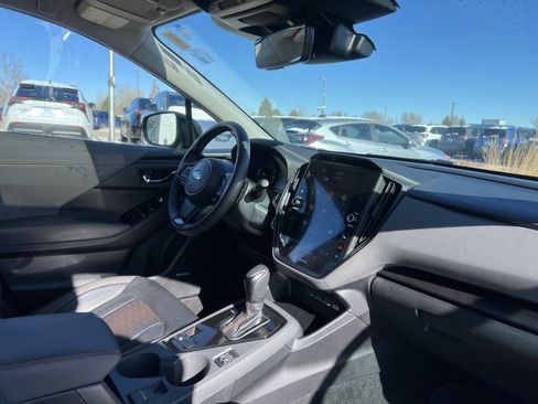 Used 2025 Subaru Crosstrek 2.5i Limited w/ Popular Package #4A image 17